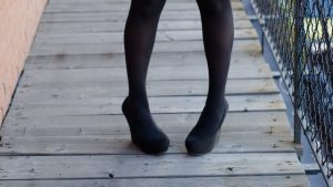 卒業式のストッキングの色やマナーは？タイツでも良いの？